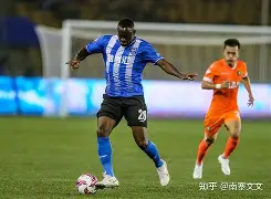 包含阿雅克肆虐防线，卡昂争取终结连败的词条