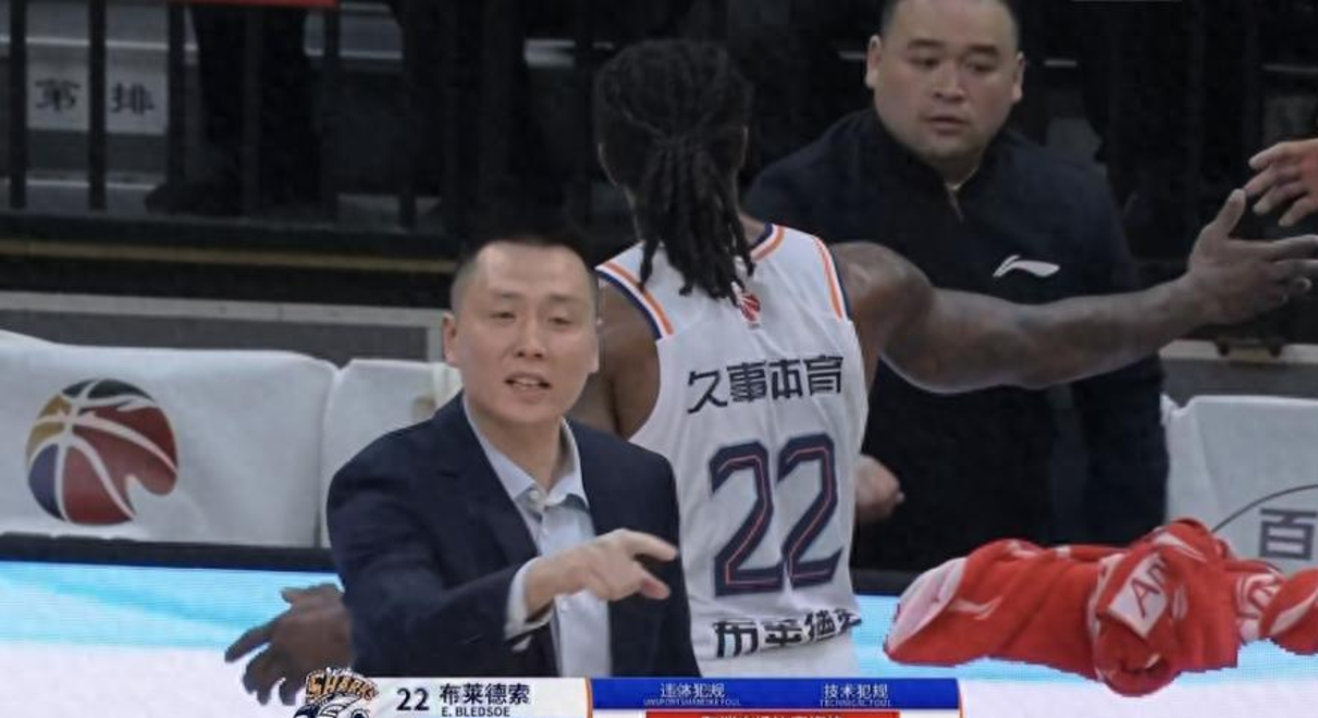 韦德现在多少给一个-关于职业篮球比赛近况：辽宁男篮成功保持不败的信息