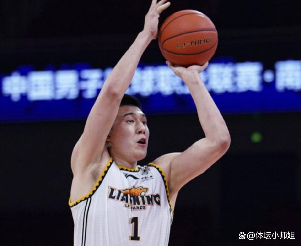 关于职业篮球比赛近况：辽宁男篮成功保持不败的信息